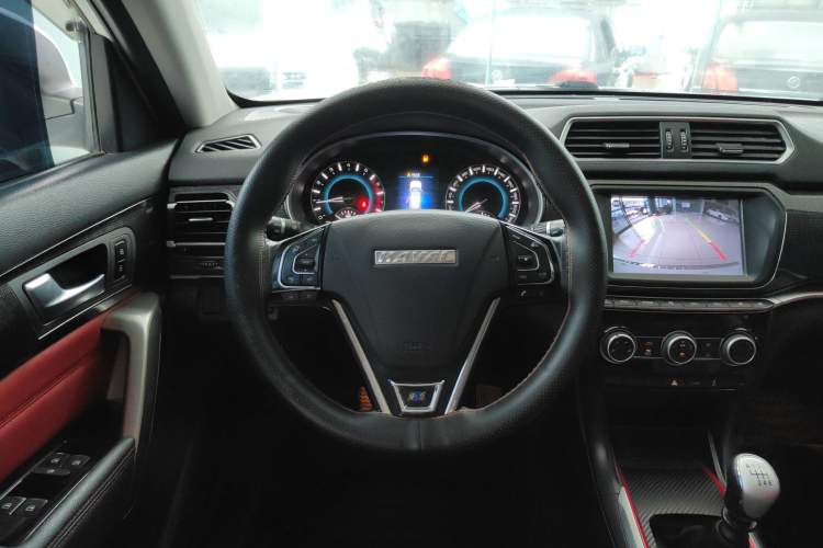 Used Haval H2 2017 Blue Label 1.5T Manual Two-Wheel Drive Luxury Model
