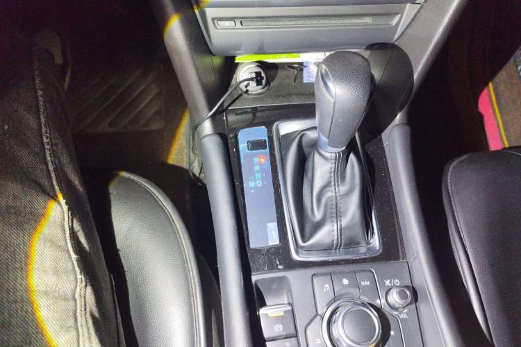 Used Mazda Mazda 3 Axela 2017 Sedan 1.5L Automatic Luxury Model China VI Standard