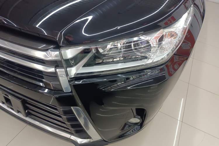 Used Toyota Highlander 2018 2.0T Four-Wheel Drive Prestige Version 7 Seats China VI Standard