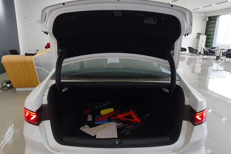 Used BYD Qin PLUS 2024 HONOR Edition DM-i 120KM Excellence Model
