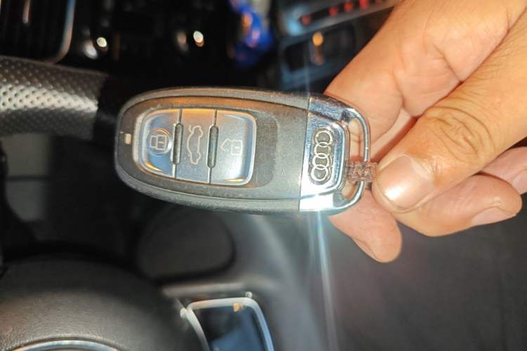 Used Audi A4L 2015 35 TFSI Automatic Comfort Model
