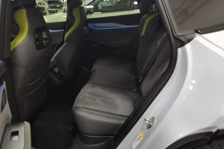 Used BYD Song L EV 2025 Intelligent Driving Version 602 km Range LiDAR-equipped All-Wheel-Drive Type