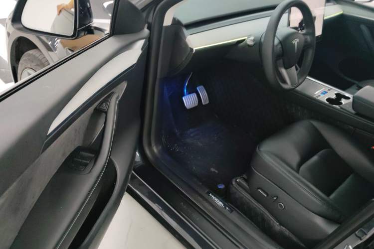 Used Tesla Model Y 2024 Rear-Wheel-Drive Version
