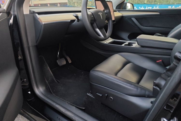 Used Tesla Model Y 2022 Rear-Wheel-Drive Version