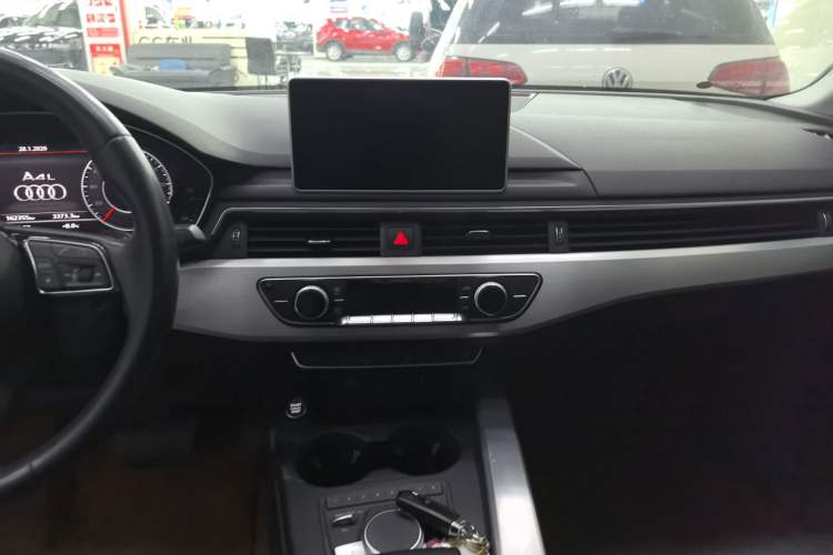 Used Audi A4L 2018 30th Anniversary Edition 40 TFSI Fashion Model