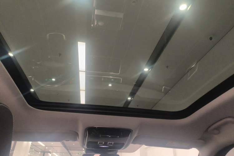 Used Land Rover Range Rover Velar 2020 P250
