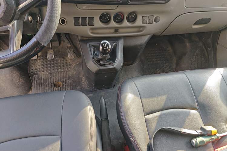 Used JMC Transit 2017 2.8T Commercial Version Short Wheelbase Mid-Roof 6/7/8-Seater JX493
