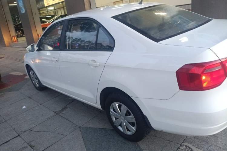 Used Volkswagen Jetta 2015 Value Edition 1.6L Automatic Fashion Version
