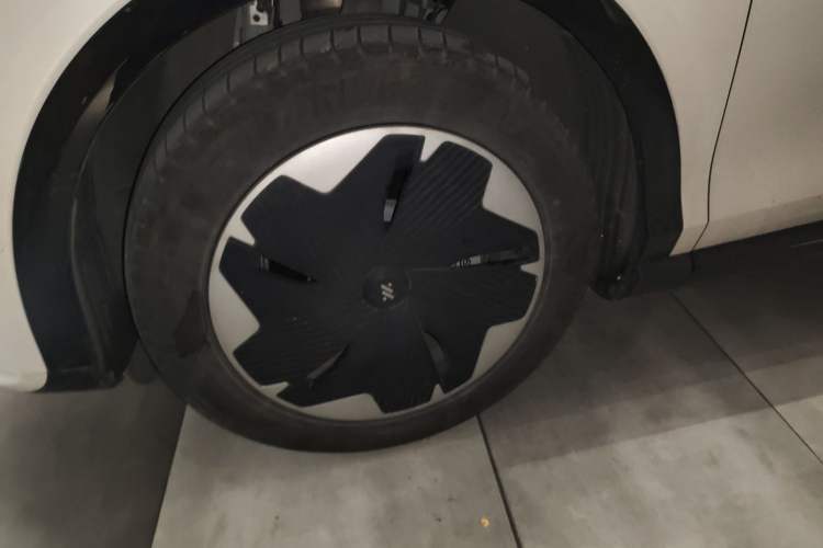 Used  LS7 2023 100kWh Lux Rear-Drive Version
