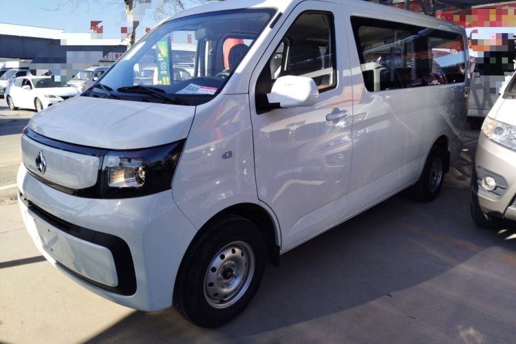 Used Chana Ruixing EM80 2025 Passenger Version Comfort Edition 6-Seater 300 km Dual-Swing Doors
