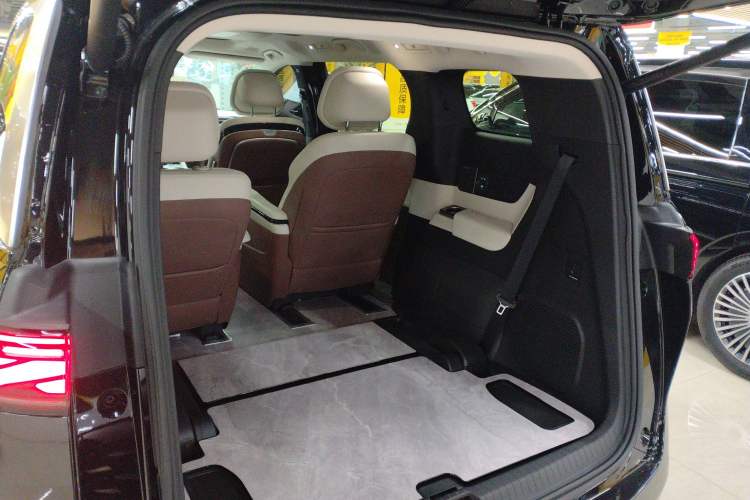 Used BYD Xia 2025 DM-i 1.5T 180km Excellence Model
