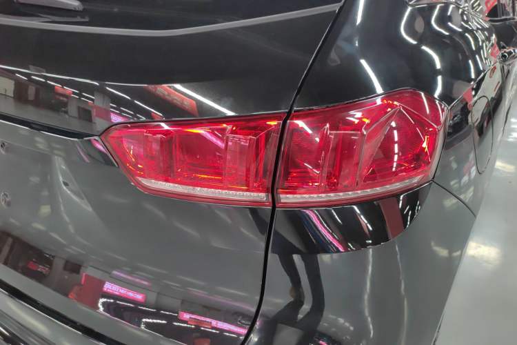 Used Wey VV7 2019 Upgraded Model 2.0T Flagship Version China VI
