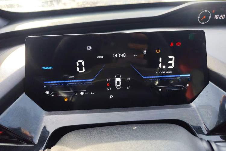 Used Oshan Z6 2023 Blue Whale 1.5T DCT Smart Luxury Model