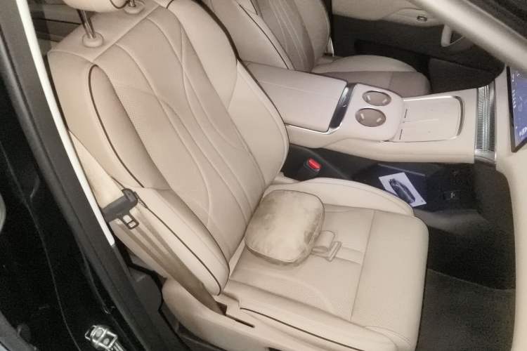 Used XPeng X9 2025 740 Ultra-Long Range Max
