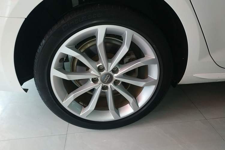 Used Audi A4L 2019 40 TFSI Fashion Version China V
