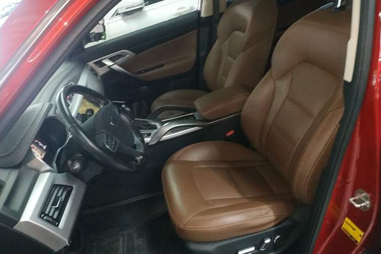 Used Geely Auto Emgrand X7 Sport 2016 1.8TD Automatic ZhiZun Version
