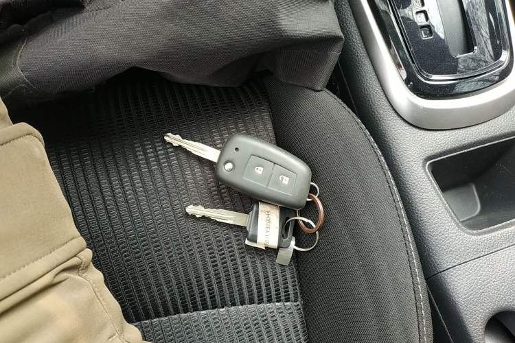 Used Nissan Tiida 2021 1.6L CVT Cool Edition
