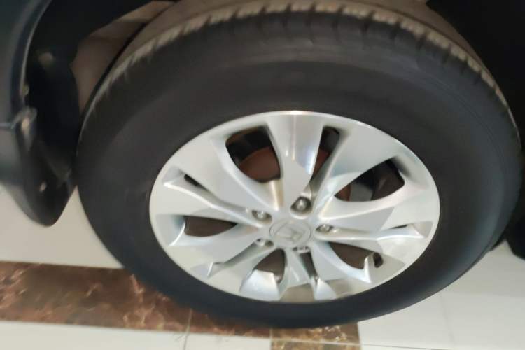 Used Honda CR-V 2013 2.4L Two-Wheel-Drive Luxury Edition