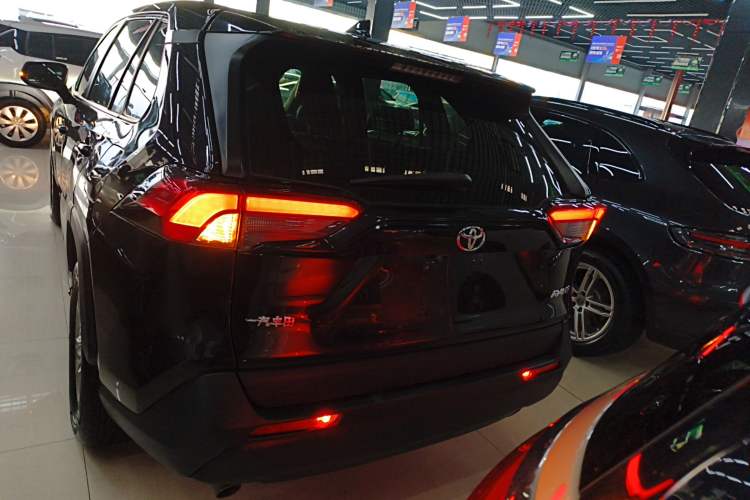 Used Toyota RAV4 2020 2.0L CVT Two-Wheel Drive Urban Edition
