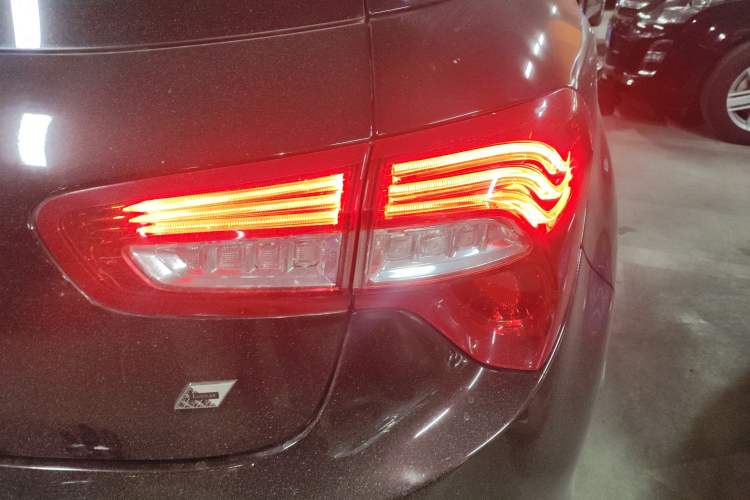 Used  5 2014 1.6T Luxury Edition THP200
