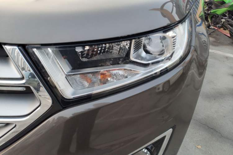 Used Ford Edge 2015 2.0T GTDi Two-Wheel-Drive Elite Edition
