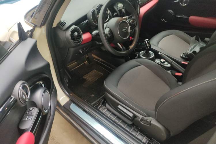 Used  MINI 2020 1.5T ONE PLUS
