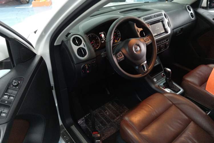 Used Volkswagen Tiguan 2015 1.8TSI Automatic Two-Wheel Drive Luxury Model
