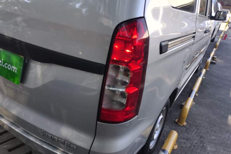 Used Wuling Hongguang V 2019 1.5L Jingqu Version China VI LAR
