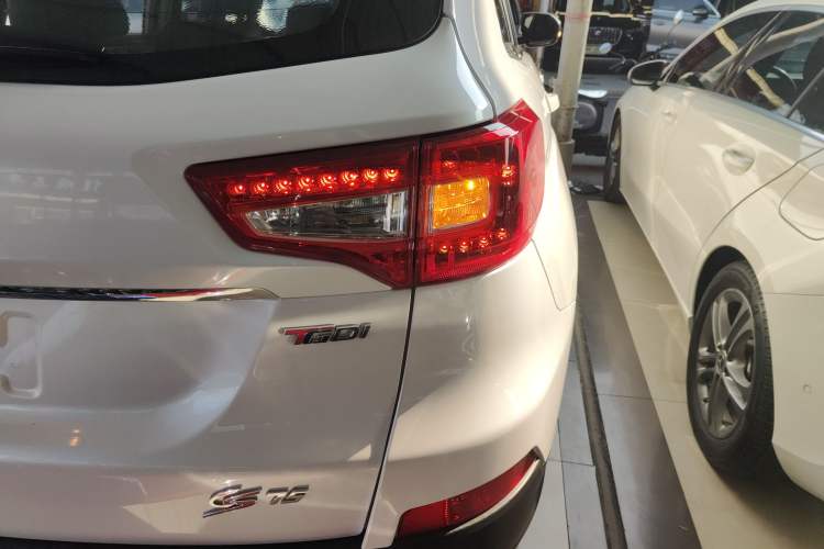 Used Changan CS75 2017 Shangkui Edition 1.5T Automatic Fengxiang Model