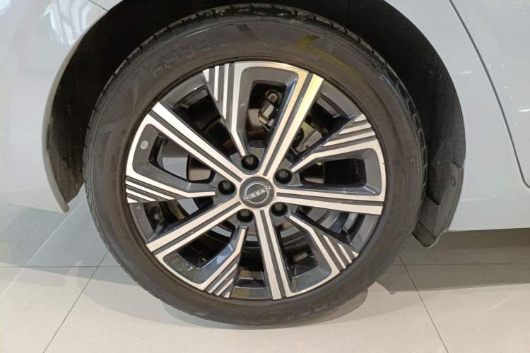 Used Nissan Sylphy 2023 Super Hybrid Electric Drive Ultra-Luxury Model