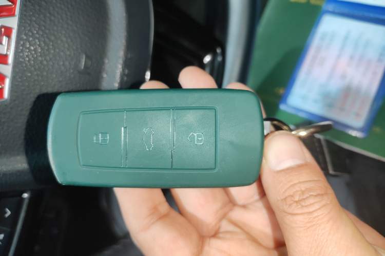 Used Sinotruk VGV U70 2020 1.5T Automatic Smart Luxury 7-Seater
