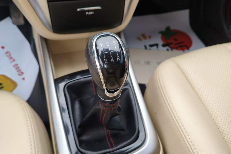 Used Changan Eado 2015 1.6L Manual Luxury Model China V Standard
