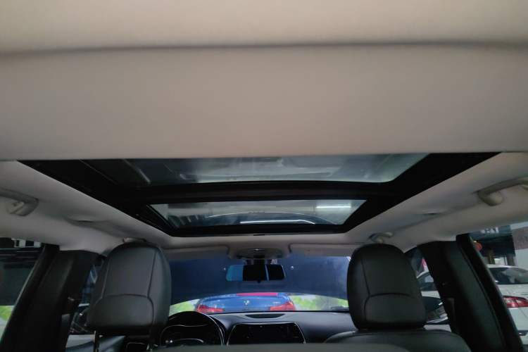 Used  Cherokee 2020 2.0T Two-Wheel Drive Leading Edition
