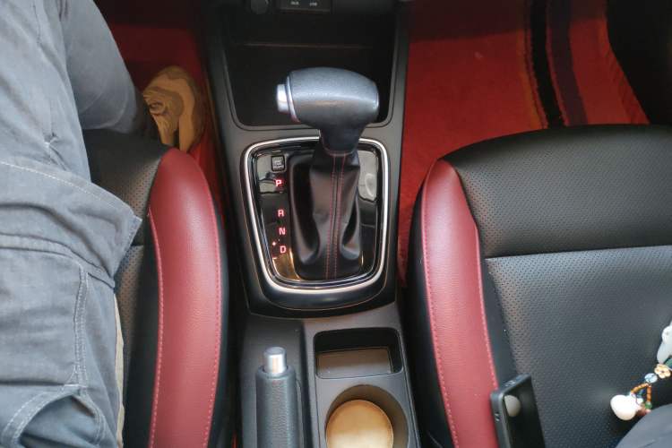 Used Kia KX Cross 2017 1.4L AT GLS