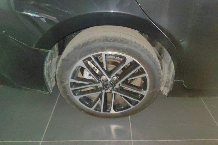 Used Toyota Camry 2024 Dual-Engine 2.5HG Prestige Edition
