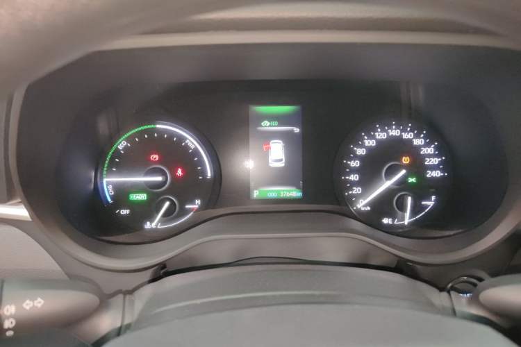 Used Toyota Granvia 2024 2.5L Hybrid Luxury Edition
