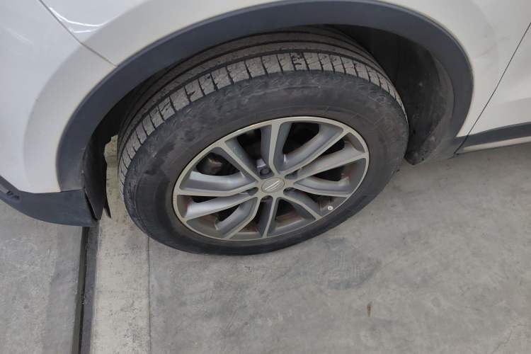 Used Geely Auto Emgrand X7 Sport 2018 2.0L Manual Two-Wheel Drive Zhiya Version