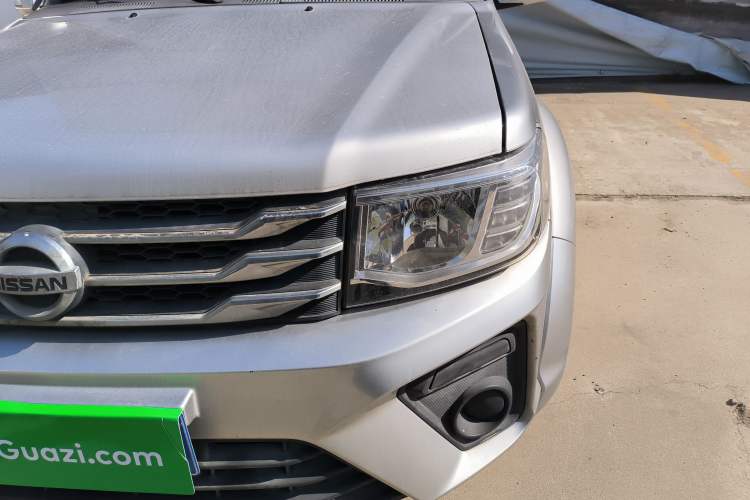 Used Dongfeng Ruichi 2021 2.4T Diesel Two-Wheel Drive Business Edition Long Cargo Bed YCY24165-61
