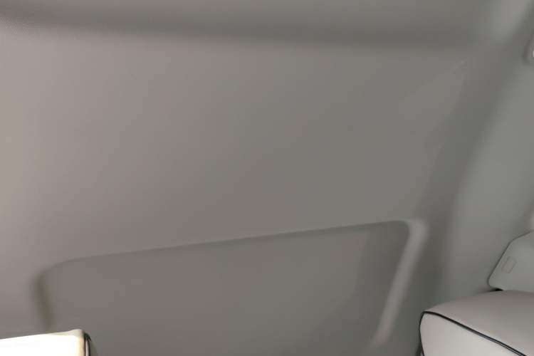 Used Buick GL8 2022 Land Cruiser Executive Class 652T Comfort Model
