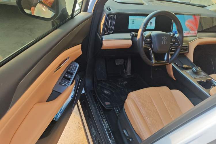 Used BYD Song L DM-i 2024 112 km Leading Edition
