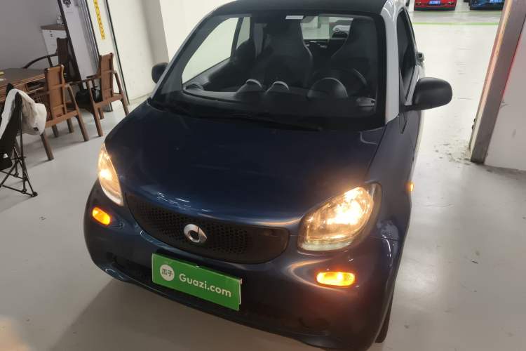Used  fortwo 2018 1.0L 52kW Hardtop Dynamic Version China V
