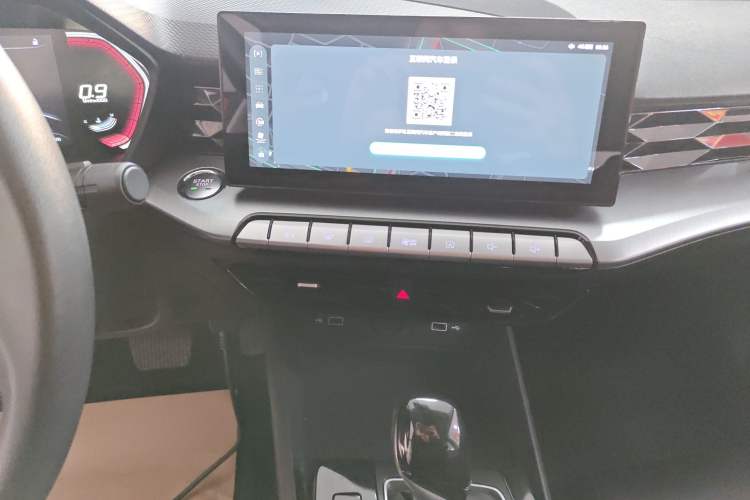 Used MG 5 2021 180 DVVT CVT Youth Luxury Edition
