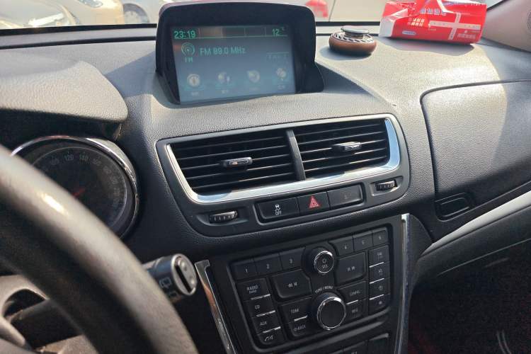 Used Buick Encore 2015 1.4T Automatic Two-Wheel Drive Urban Elite Version