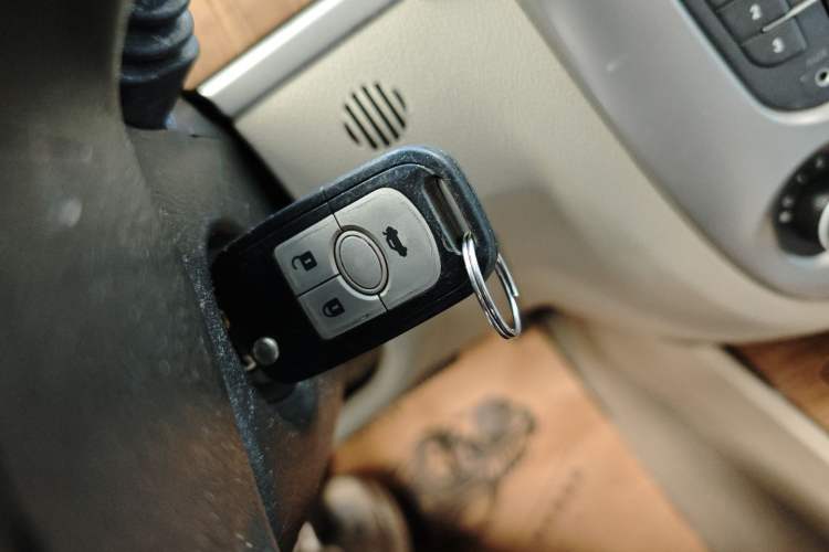 Used Buick Excelle 2015 1.5L Automatic Classic Model
