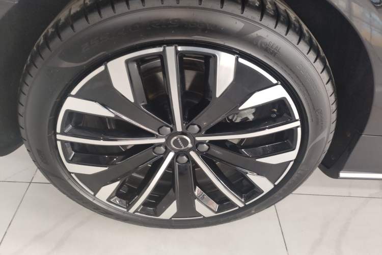 Used Volvo S90 2026 B5 Zhiya Luxury Edition