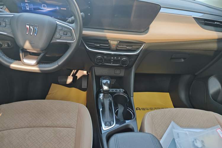 Used Buick Encore PLUS 2023 Smart Fun Edition
