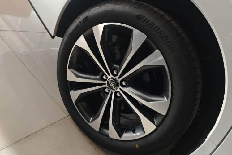 Used Toyota Granvia 2026 Model 2.5L Hybrid Prestige PLUS Edition