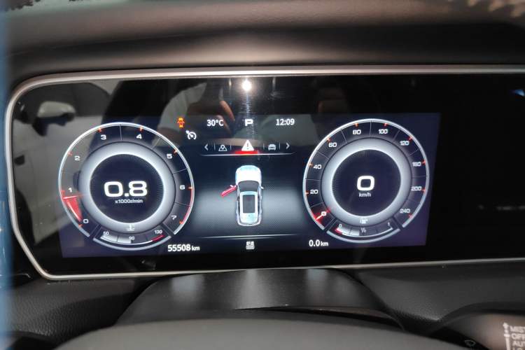 Used Hongqi HS5 2022 Revised Version 2.0T Smart Connect Flagship Edition
