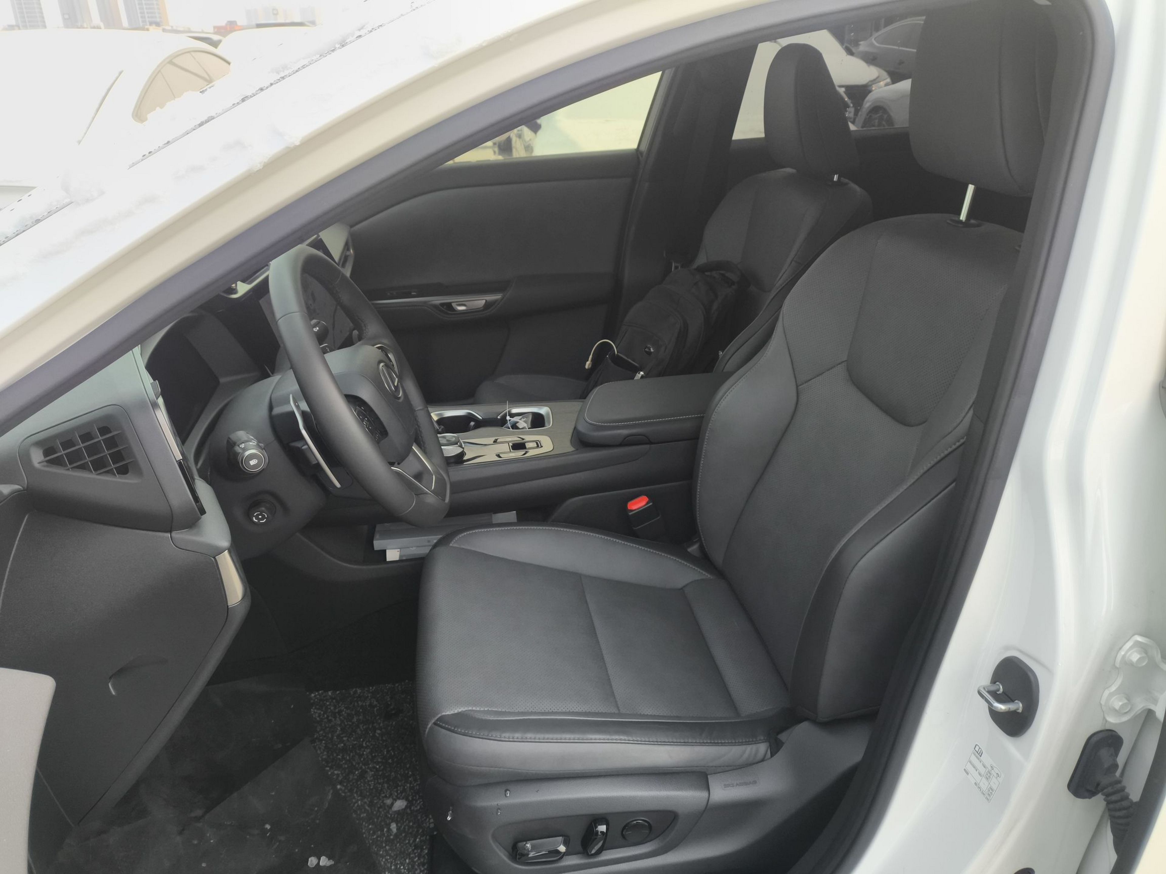 Переднее сиденье в автомобиле