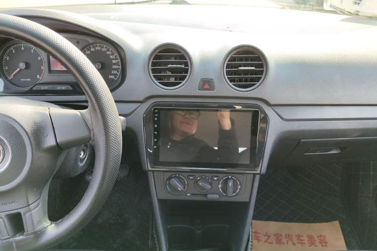 Used Volkswagen Jetta 2015 1.6L Manual Fashion Edition
